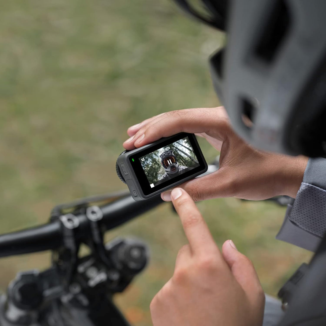 DJI Osmo Action 3 Standard Combo - Action Camera 4K HDR & Wide FOV