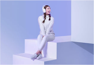 Logitech G733 Lightspeed Wireless Gaming Headset With SUSpension Headband, Lightsync Rgb, Blue Vo!Ce Mic Technology And Pro-G Audio Drivers - Lilac