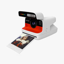 Polaroid Flip White Instant Camera Dubai | 8 Photos + Colour Film Bundle [Polaroid Flip Instant Camera — White]