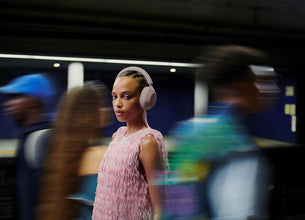 Sony WH-1000XM5 Industry Leading Noise Cancelling Wireless Headphones, Hi-Res Audio, Best Phone Call Quality, 30 Hours Battery Life, Wearing Detection, Alexa Voice Assistant, Multipoint - Pink