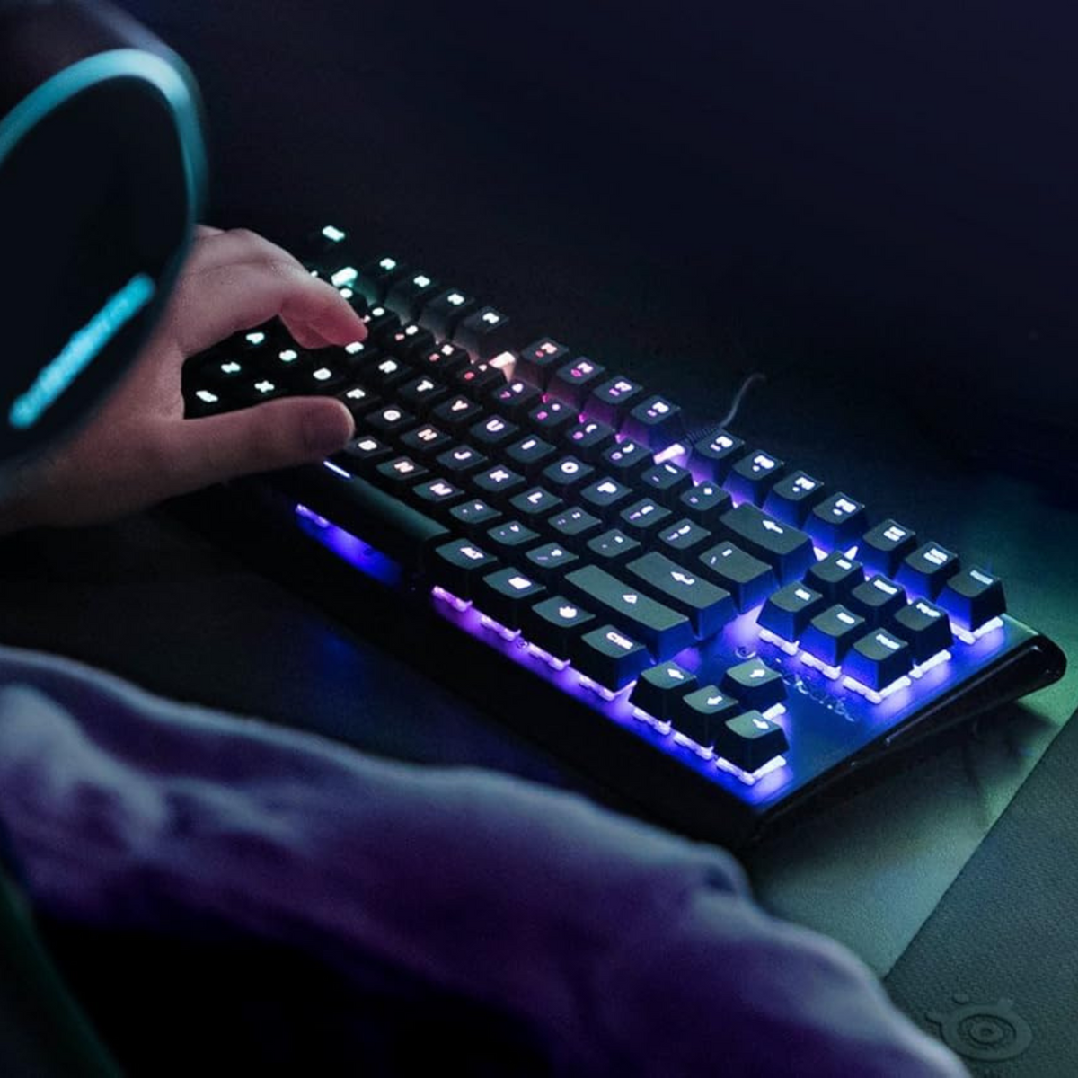 SteelSeries Apex M750 TKL RGB Tenkeyless Mechanical Gaming Keyboard | 64720 (Electronic Games)Yes