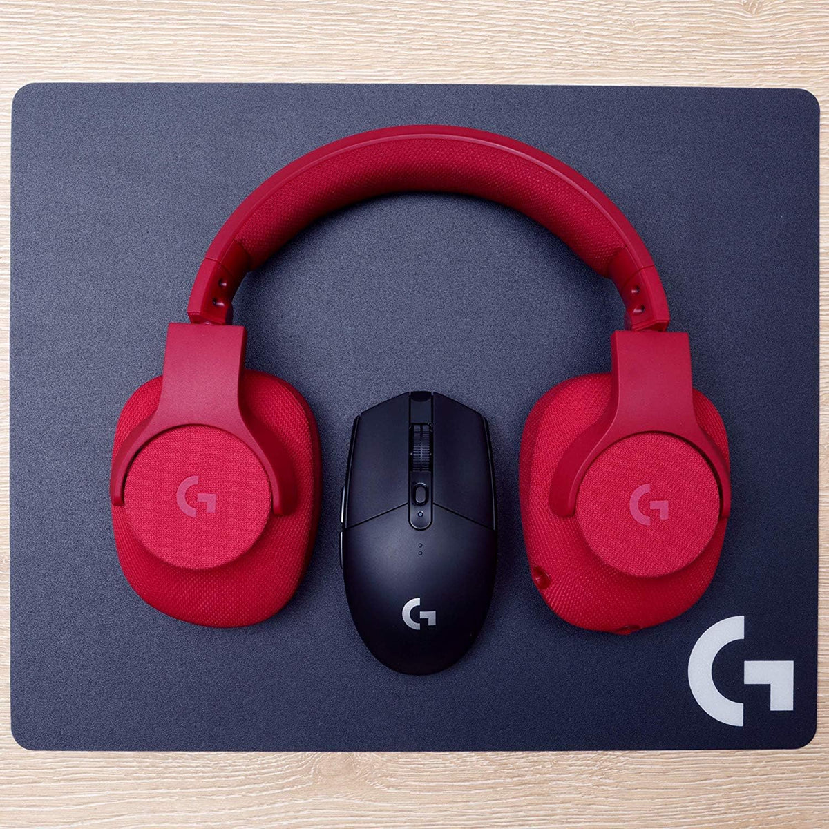 Logitech G305 Lightspeed Wireless Gaming Mouse, HERO Sensor, 12,000 DPI, Lightweight, 6 Programmable Buttons, 250h Battery Life, On-Board Memory, Compatible with PC / Mac - White