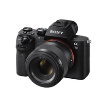 Sony FE 50mm F1.8 Compact Lightweight E Mount Lens with Beautiful Dedofusing Bokeh Compatible with Full Frame and APS C Camera SEL50F18F, Black, Lens Only