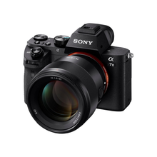 Sony SEL85F18 85mm F/1.8-22 Medium-Telephoto Fixed Prime Camera Lens, Black