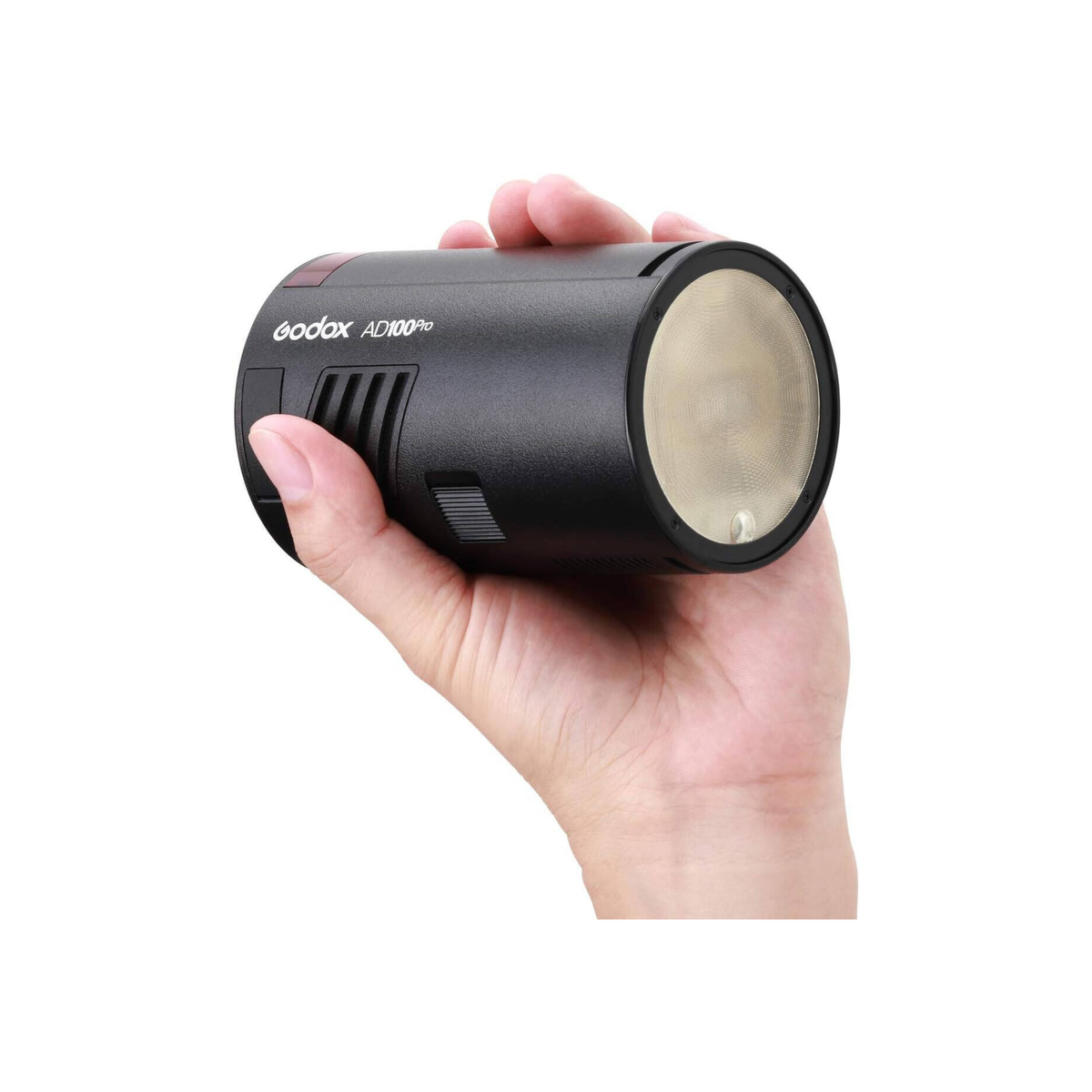 Godox AD100Pro 100Ws Ttl 2. 4G 1/8000 Hss Outdoor Flash Light, 2600Mah Battery 0. 01-1. 5S Recycling, With Three-Color Diffusers