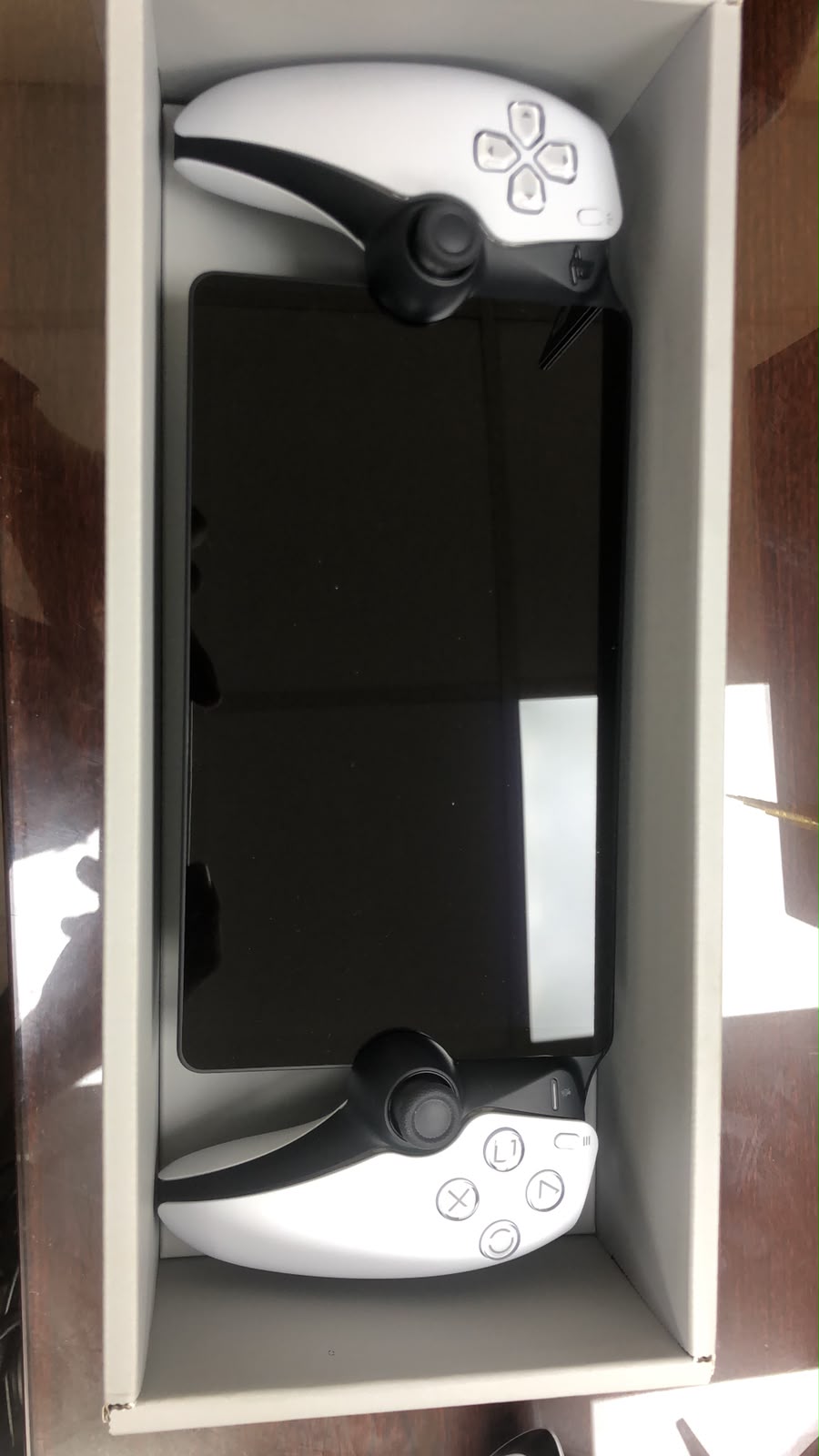 PlayStation 5 Portal Remote Player (UAE Version) – White (Open Box, Damaged Box - Fully Working) Playstation 5